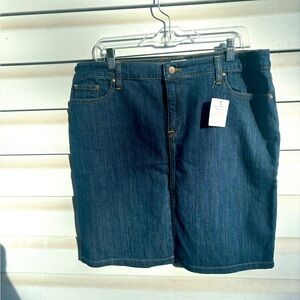 LL Bean skirt | women LLBean denim skirt size 14 blue